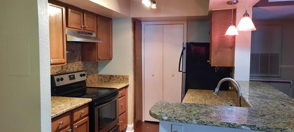 В аренду: $1,550 (2 спален, 2 ванн, 1000 Квадратных фут)