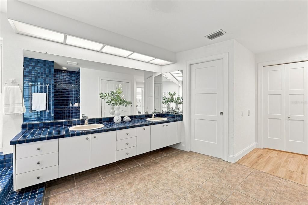 En Venta: $2,650,000 (4 camas, 3 baños, 3498 Pies cuadrados)