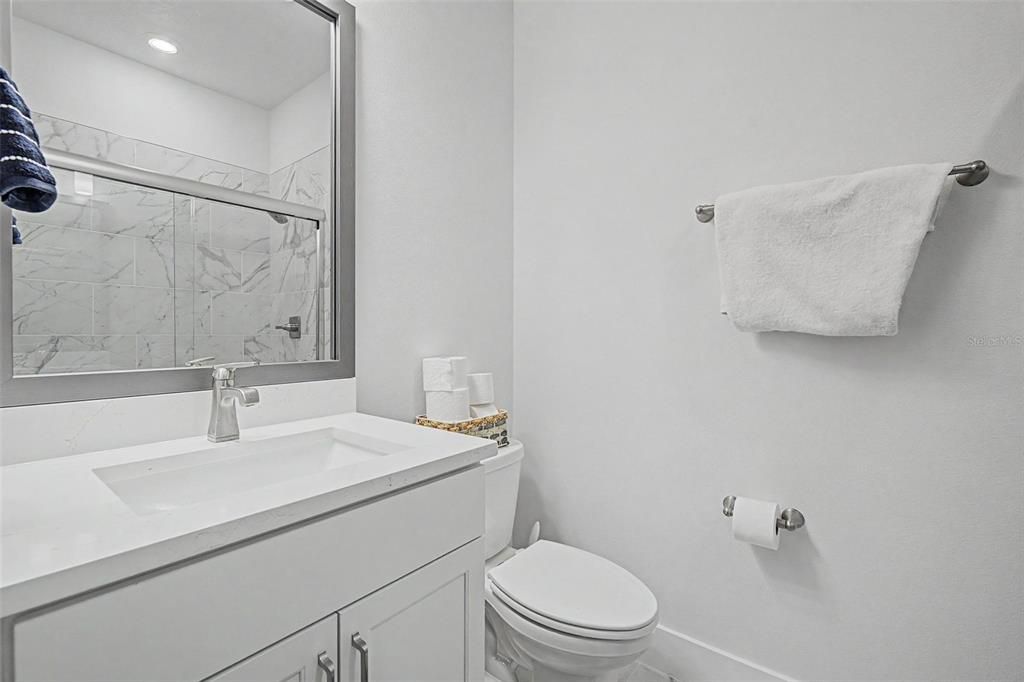 En Venta: $499,000 (3 camas, 3 baños, 2036 Pies cuadrados)