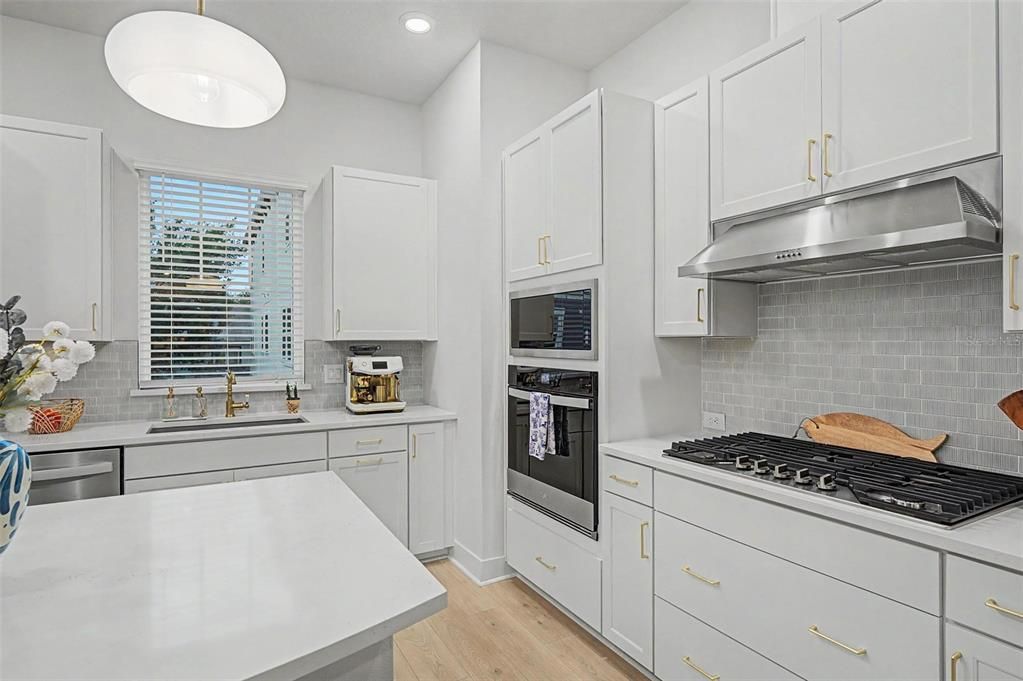 En Venta: $499,000 (3 camas, 3 baños, 2036 Pies cuadrados)