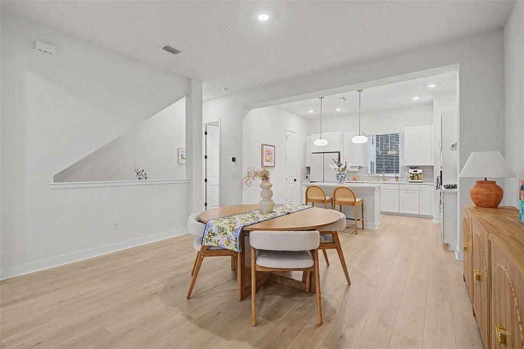 En Venta: $499,000 (3 camas, 3 baños, 2036 Pies cuadrados)