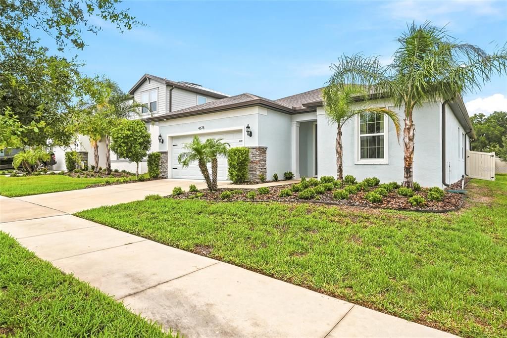 For Sale: $469,900 (3 beds, 2 baths, 2184 Square Feet)