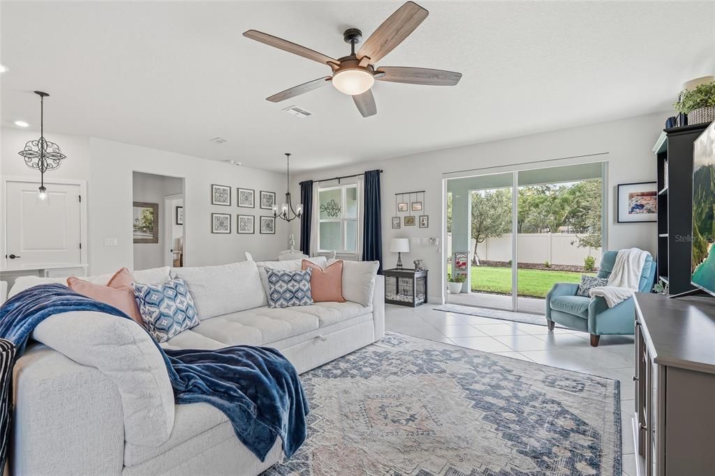 For Sale: $469,900 (3 beds, 2 baths, 2184 Square Feet)