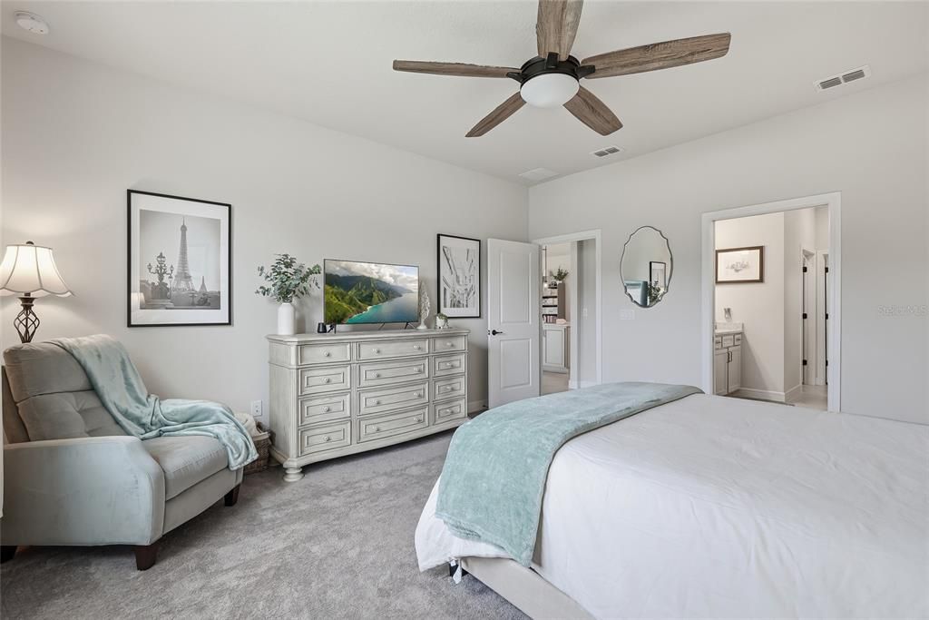 For Sale: $469,900 (3 beds, 2 baths, 2184 Square Feet)