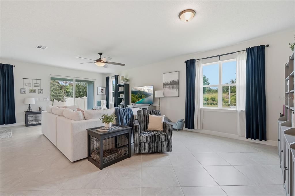 For Sale: $469,900 (3 beds, 2 baths, 2184 Square Feet)