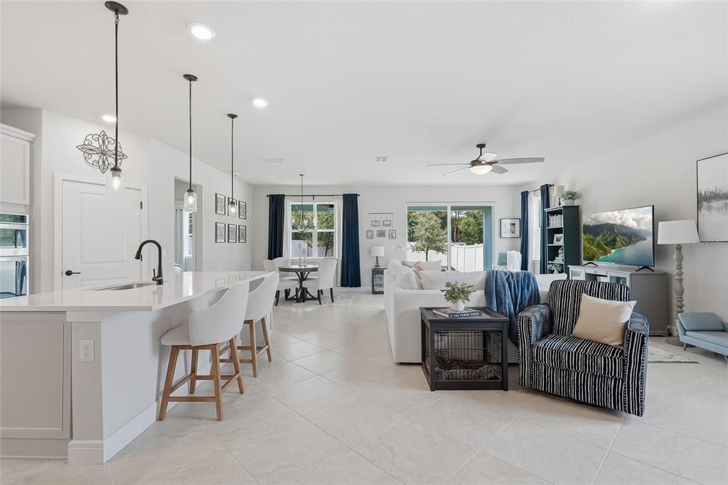 For Sale: $469,900 (3 beds, 2 baths, 2184 Square Feet)