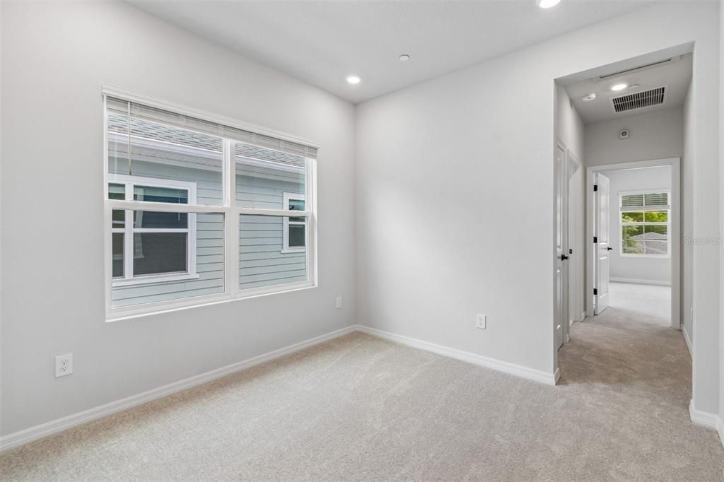 For Rent: $3,800 (3 beds, 2 baths, 1932 Square Feet)