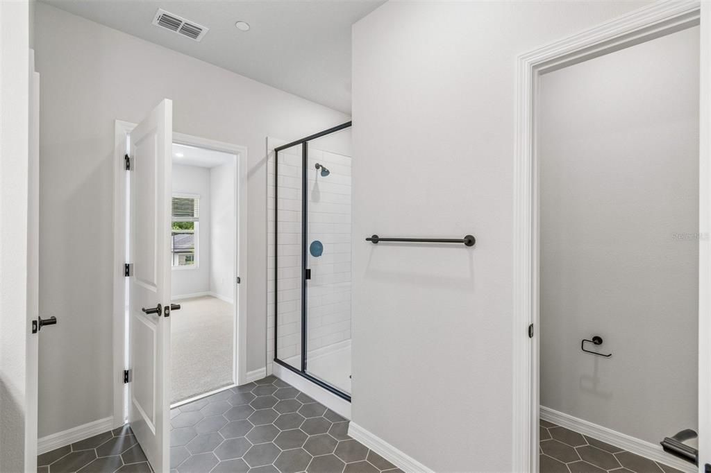 For Rent: $3,800 (3 beds, 2 baths, 1932 Square Feet)
