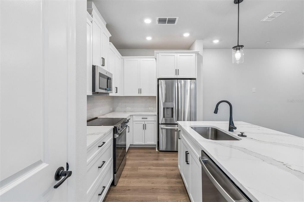 For Rent: $3,800 (3 beds, 2 baths, 1932 Square Feet)