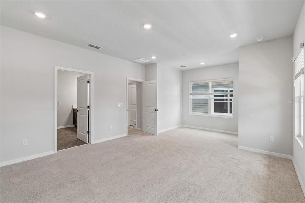 For Rent: $3,800 (3 beds, 2 baths, 1932 Square Feet)