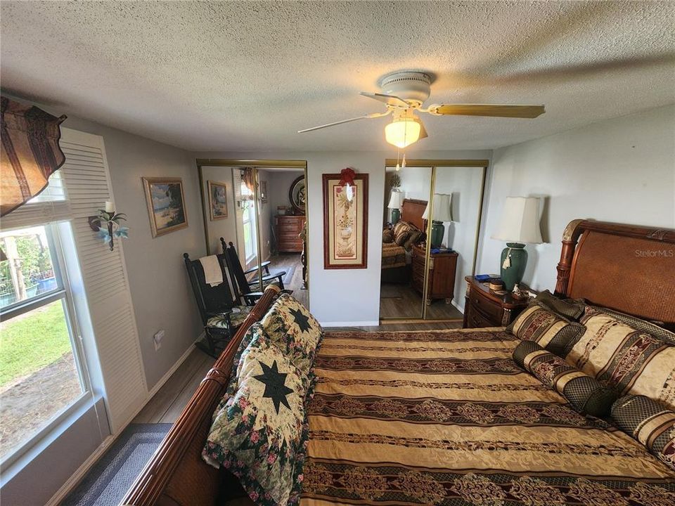 For Sale: $125,000 (2 beds, 2 baths, 1008 Square Feet)