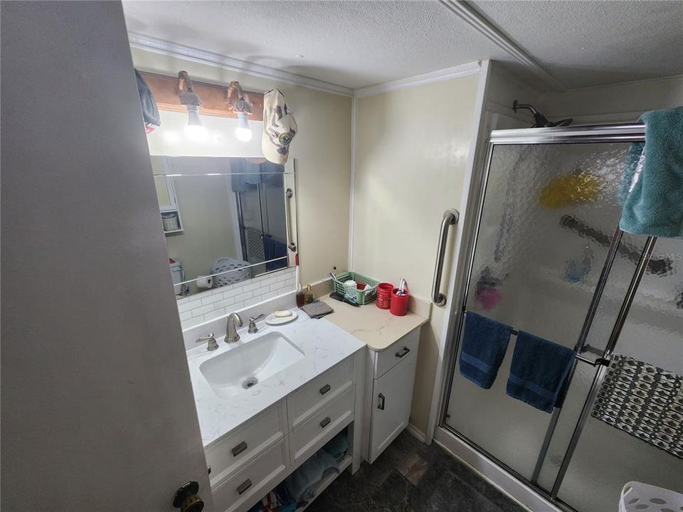 For Sale: $125,000 (2 beds, 2 baths, 1008 Square Feet)