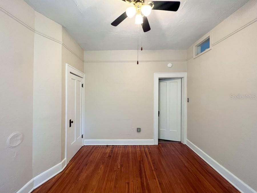 For Rent: $1,250 (2 beds, 1 baths, 850 Square Feet)