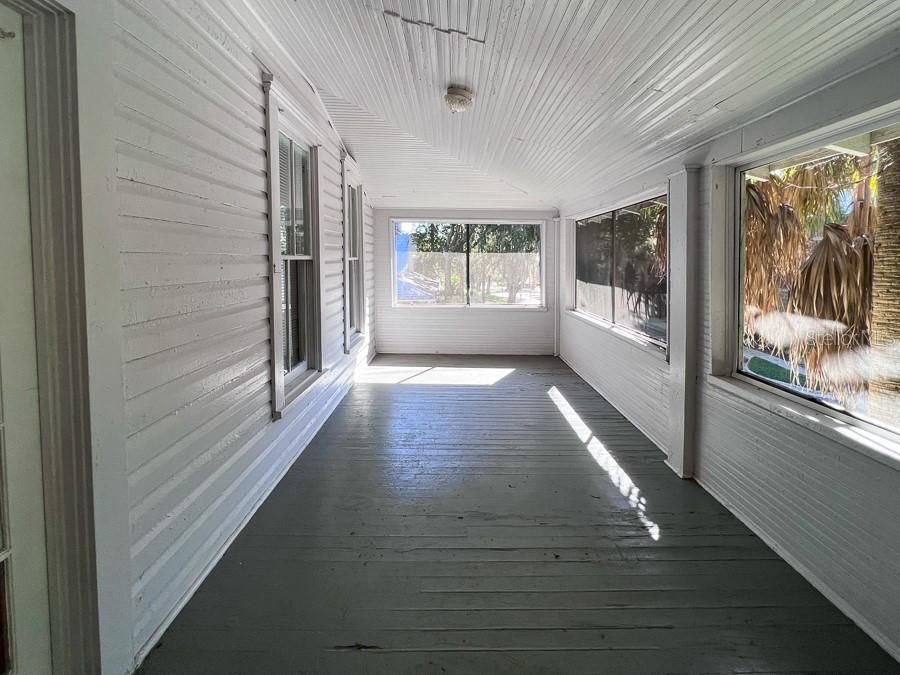 For Rent: $1,250 (2 beds, 1 baths, 850 Square Feet)