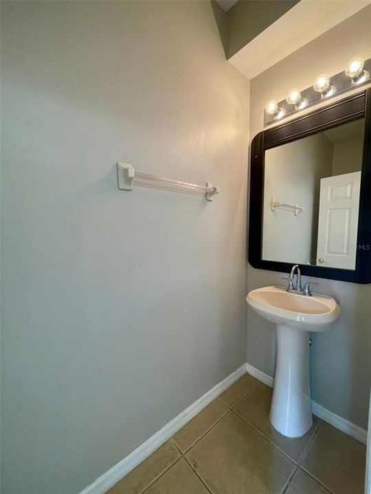 For Rent: $1,799 (3 beds, 2 baths, 1203 Square Feet)