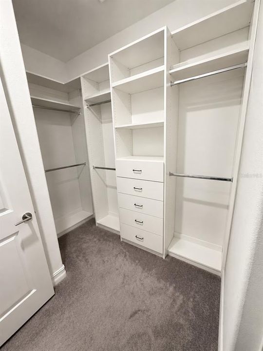 En Renta: $2,975 (3 camas, 2 baños, 1827 Pies cuadrados)