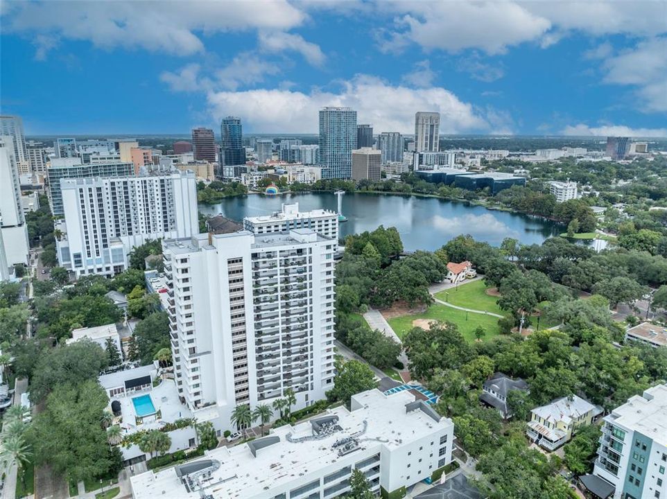 На продажу: $284,900 (2 спален, 2 ванн, 1338 Квадратных фут)