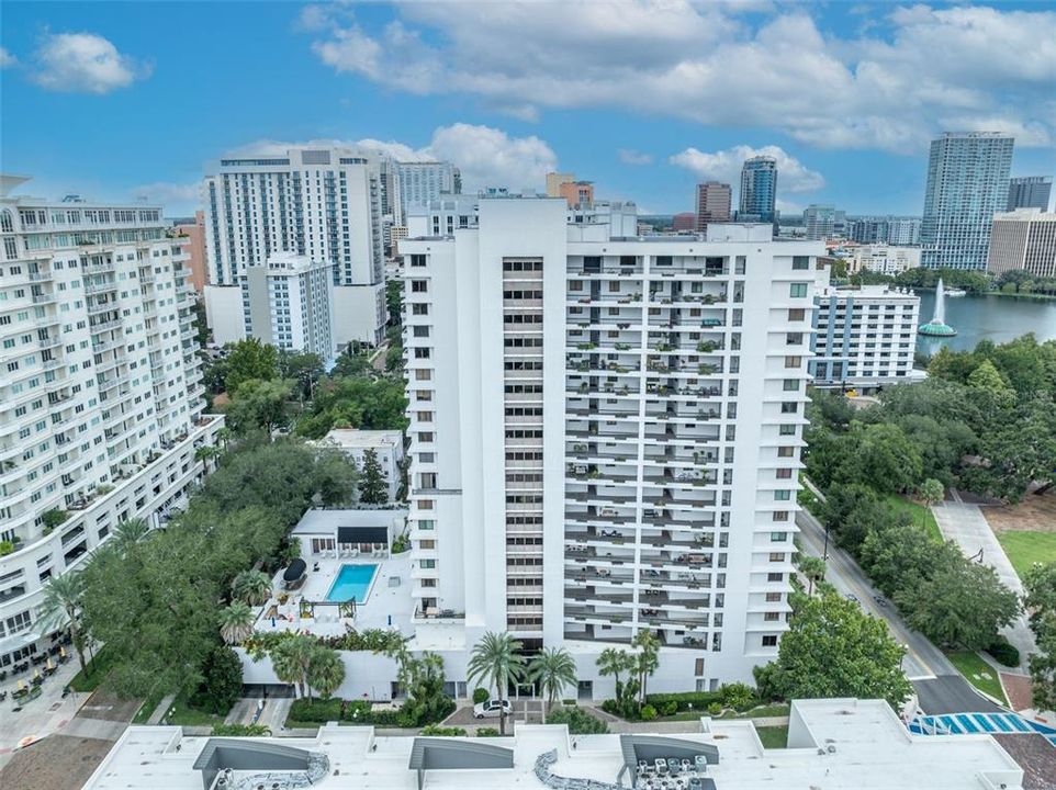 На продажу: $284,900 (2 спален, 2 ванн, 1338 Квадратных фут)