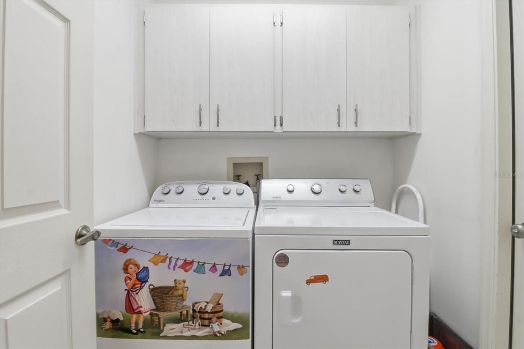На продажу: $259,000 (3 спален, 2 ванн, 1687 Квадратных фут)