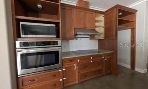 En Venta: $624,000 (4 camas, 3 baños, 2627 Pies cuadrados)