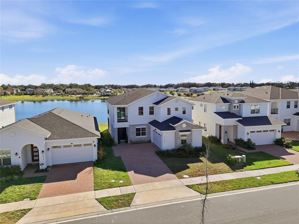 For Sale: $820,000 (5 beds, 4 baths, 3408 Square Feet)