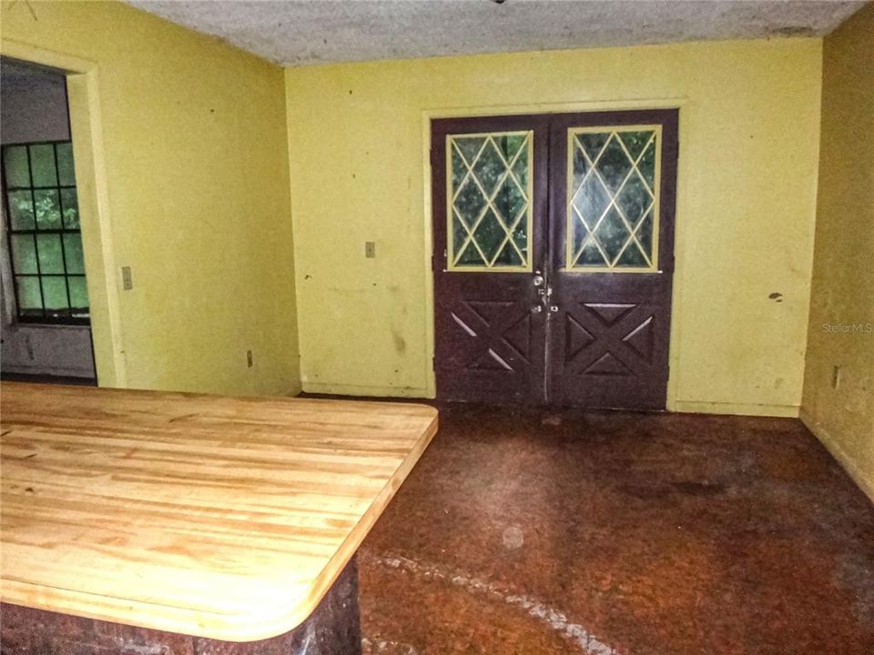 En Venta: $219,900 (4 camas, 2 baños, 1352 Pies cuadrados)