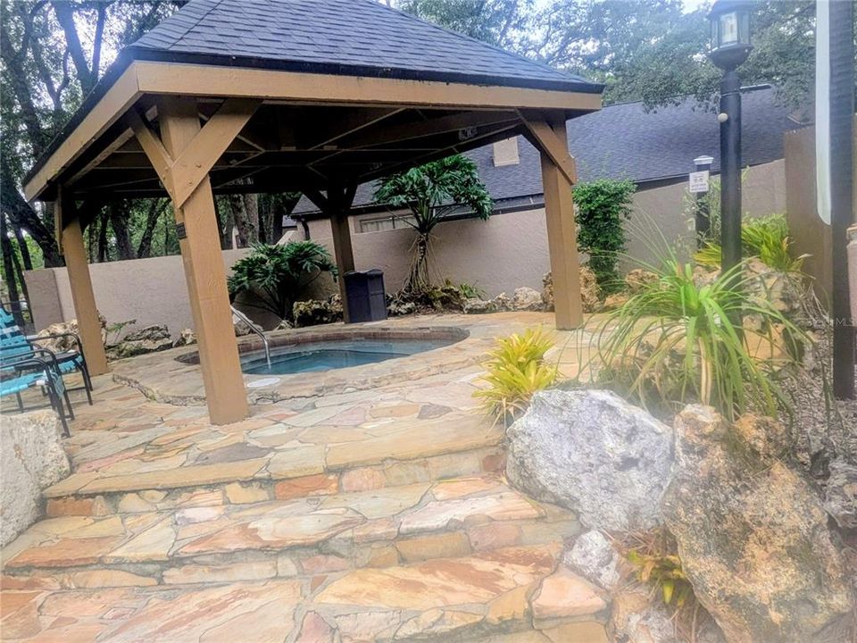 En Venta: $198,500 (1 camas, 1 baños, 842 Pies cuadrados)