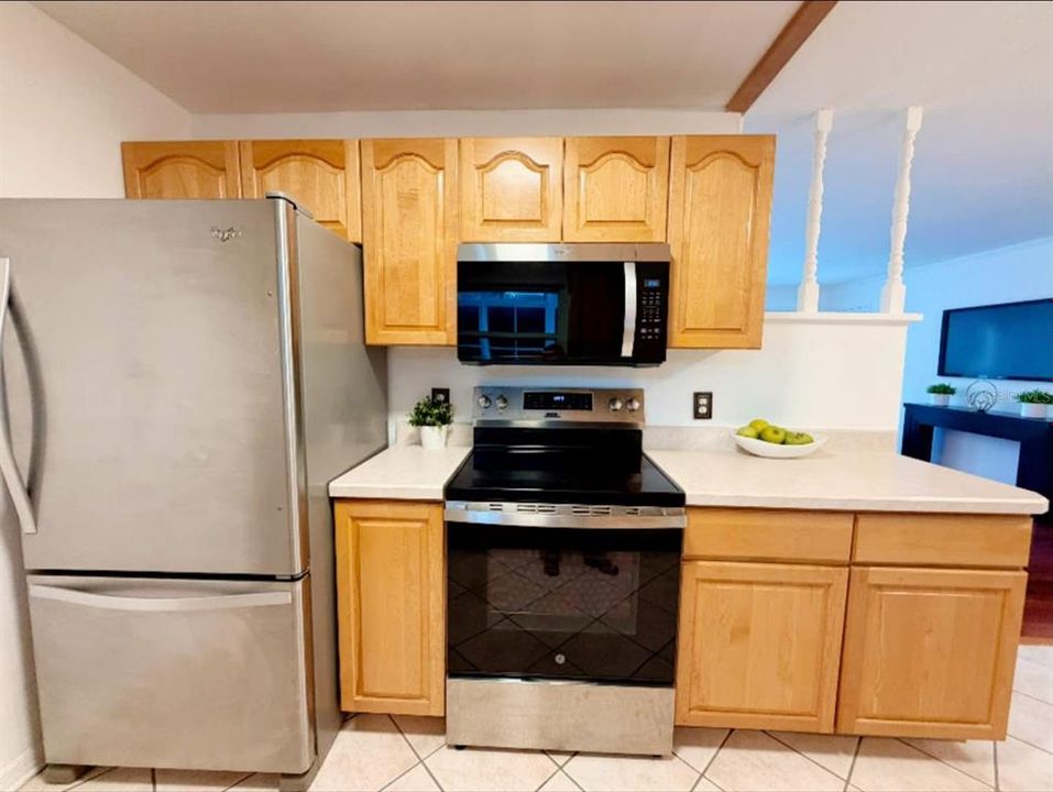 В аренду: $2,600 (4 спален, 2 ванн, 1677 Квадратных фут)