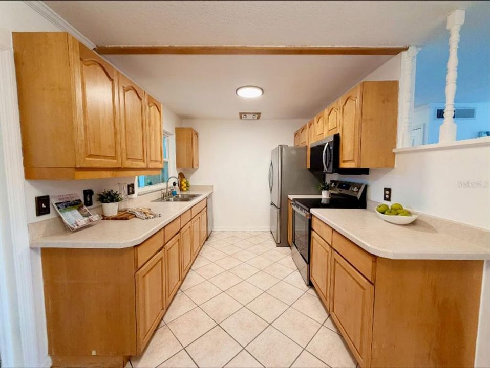 В аренду: $2,600 (4 спален, 2 ванн, 1677 Квадратных фут)