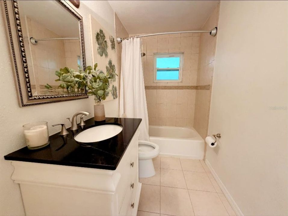В аренду: $2,600 (4 спален, 2 ванн, 1677 Квадратных фут)