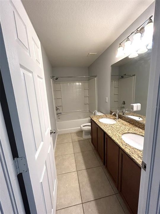 В аренду: $1,850 (2 спален, 2 ванн, 1365 Квадратных фут)