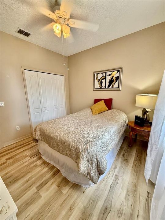En Venta: $555,000 (4 camas, 3 baños, 2360 Pies cuadrados)