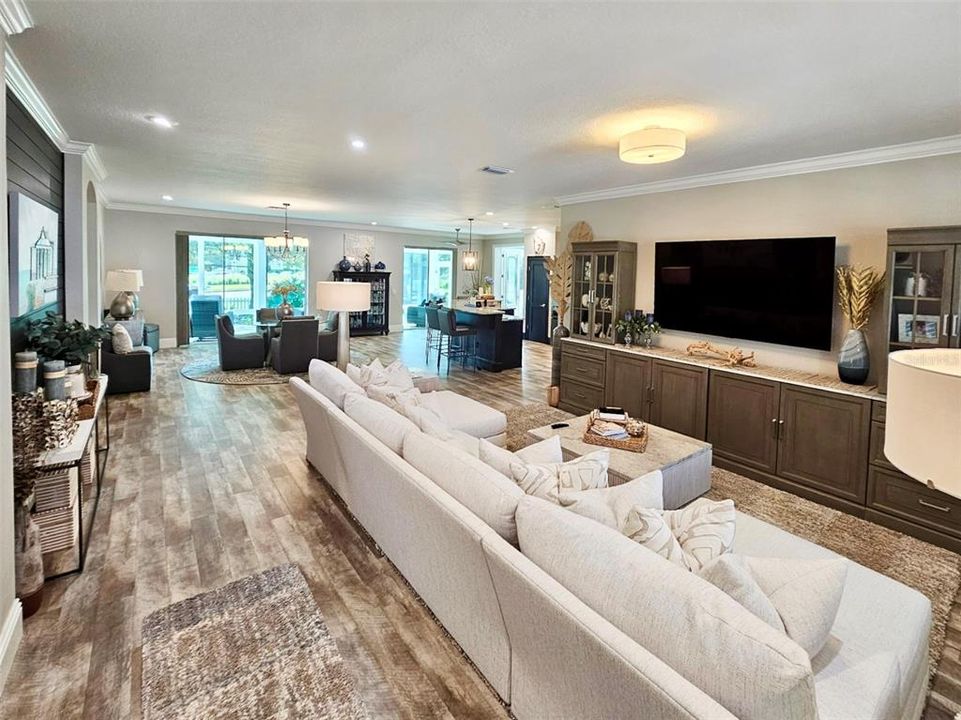 En Venta: $1,399,900 (3 camas, 2 baños, 2042 Pies cuadrados)