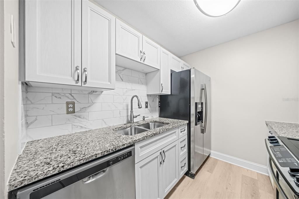 En Venta: $139,900 (2 camas, 2 baños, 864 Pies cuadrados)