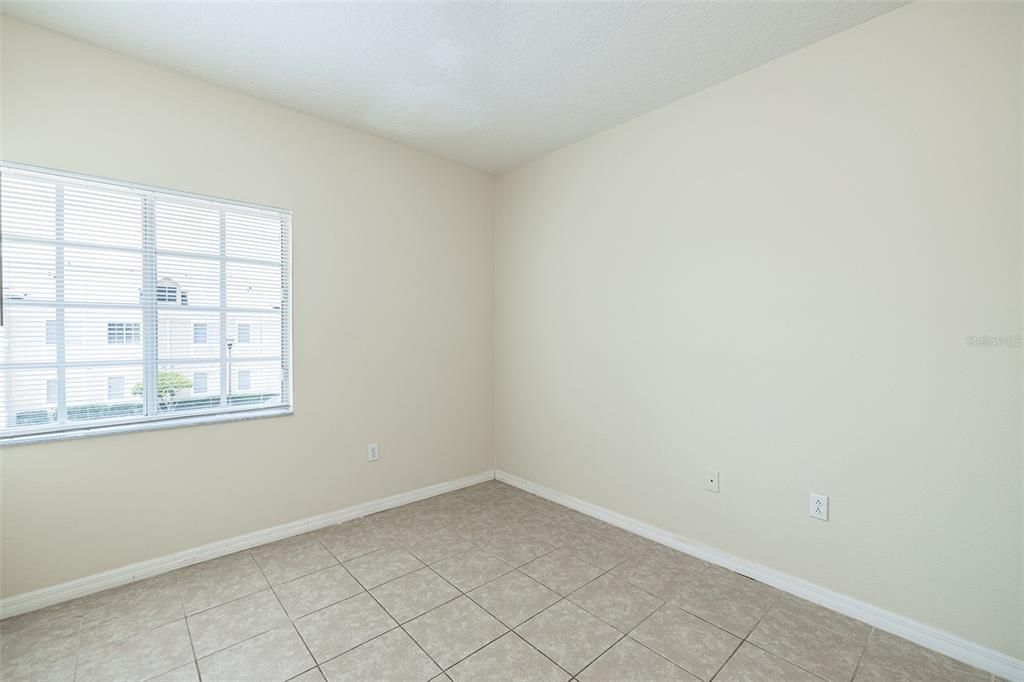 For Rent: $1,700 (3 beds, 2 baths, 1151 Square Feet)