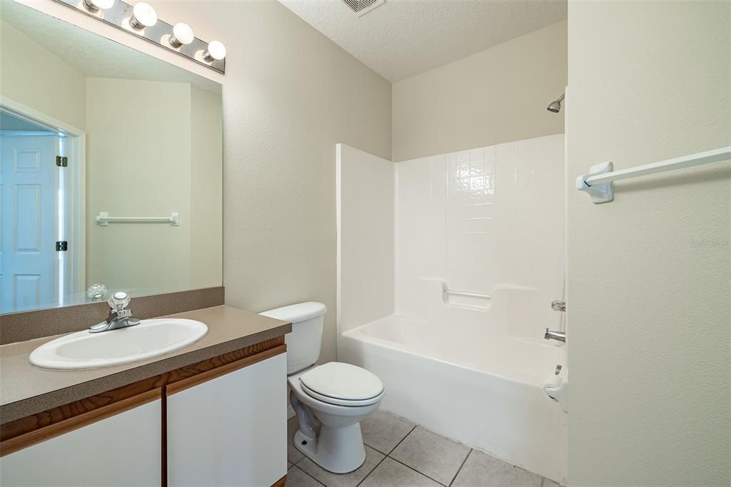 For Rent: $1,700 (3 beds, 2 baths, 1151 Square Feet)