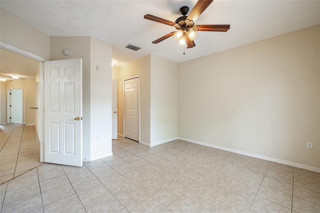 For Rent: $1,700 (3 beds, 2 baths, 1151 Square Feet)