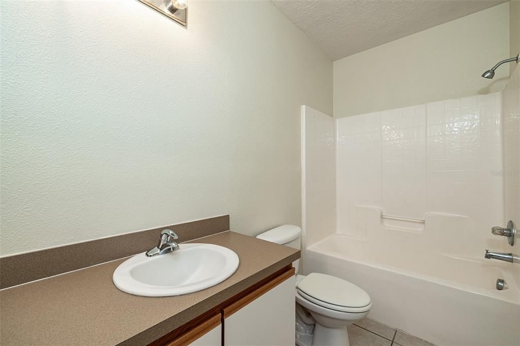 For Rent: $1,700 (3 beds, 2 baths, 1151 Square Feet)