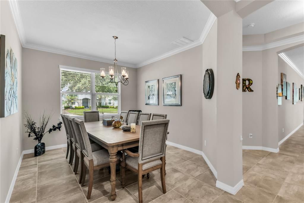 Activo con contrato: $799,900 (4 camas, 3 baños, 2818 Pies cuadrados)