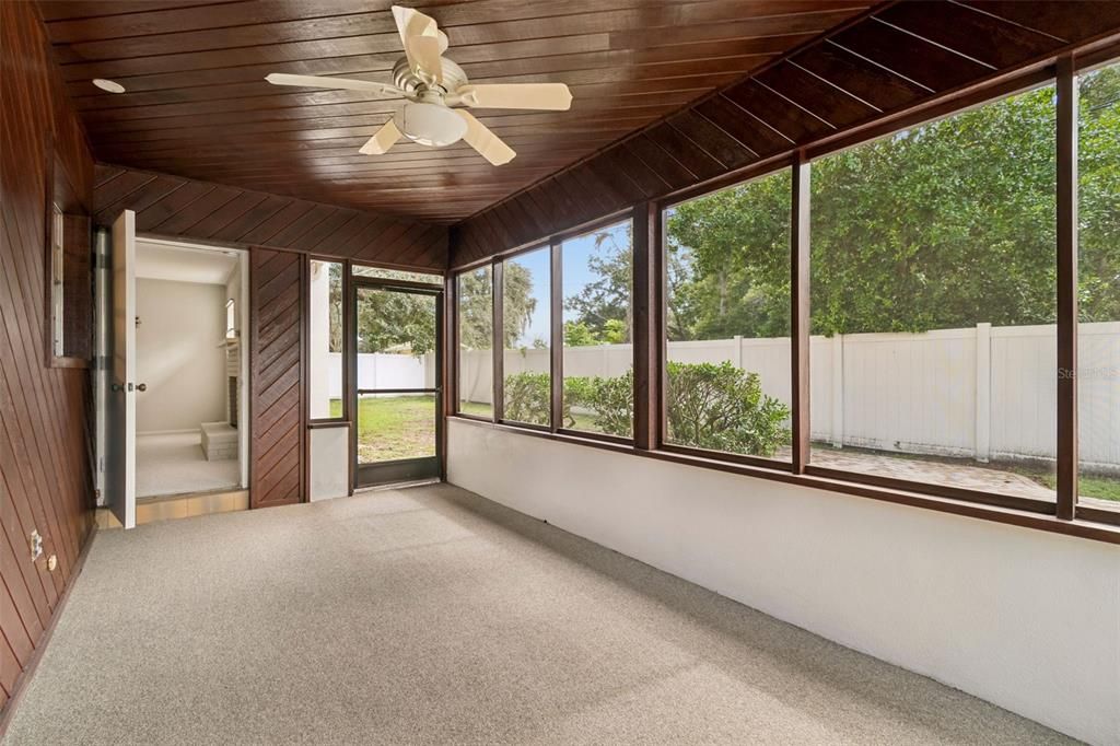 Active With Contract: $455,000 (4 beds, 2 baths, 1957 Square Feet)