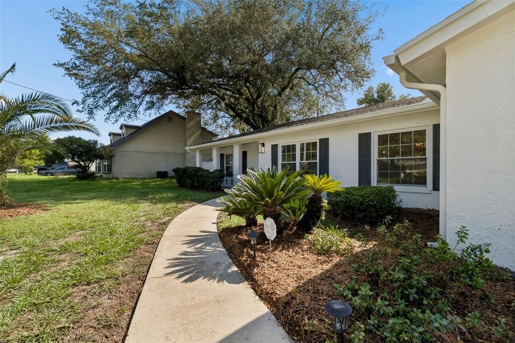Active With Contract: $455,000 (4 beds, 2 baths, 1957 Square Feet)