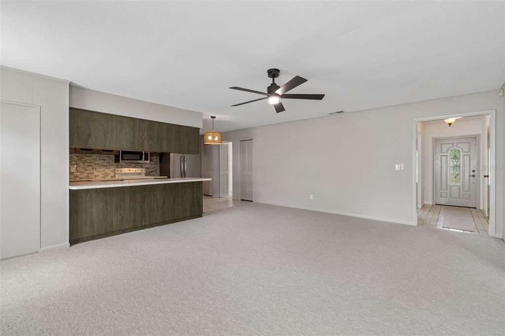 Active With Contract: $455,000 (4 beds, 2 baths, 1957 Square Feet)