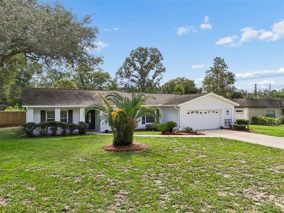 Active With Contract: $455,000 (4 beds, 2 baths, 1957 Square Feet)