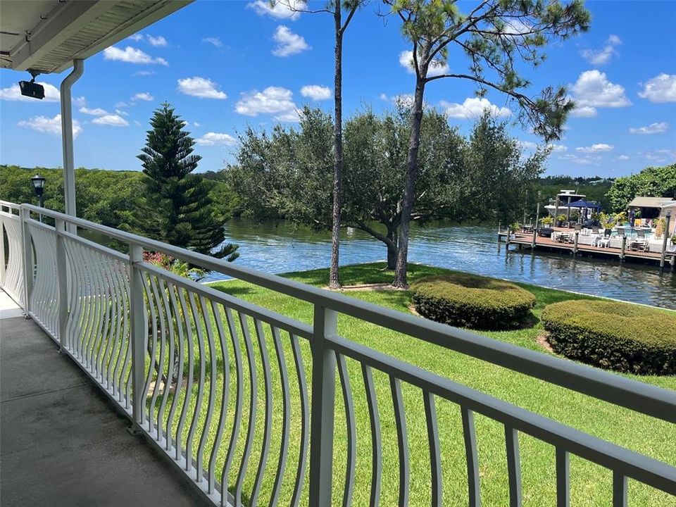 For Rent: $1,700 (1 beds, 1 baths, 827 Square Feet)