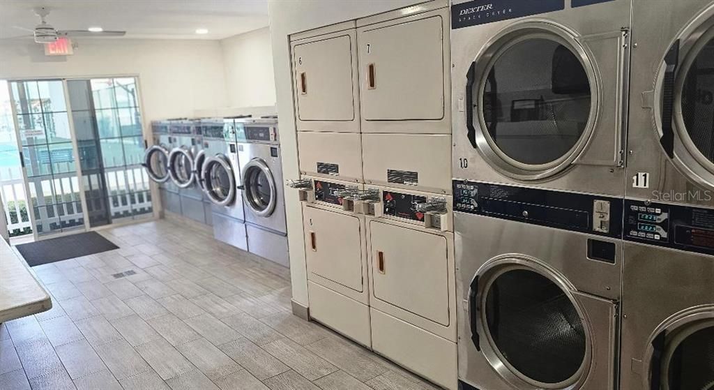 For Rent: $1,700 (1 beds, 1 baths, 827 Square Feet)
