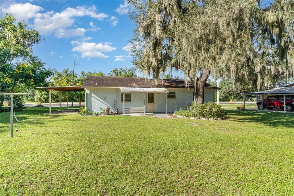 For Sale: $215,000 (2 beds, 1 baths, 775 Square Feet)