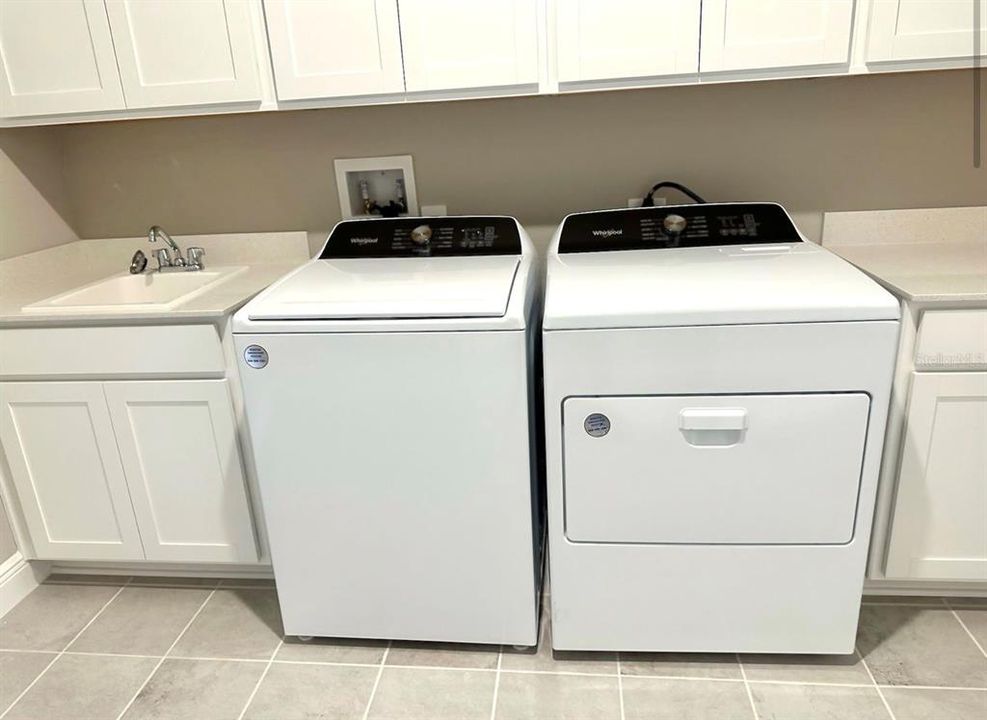 En Renta: $3,500 (5 camas, 4 baños, 3715 Pies cuadrados)