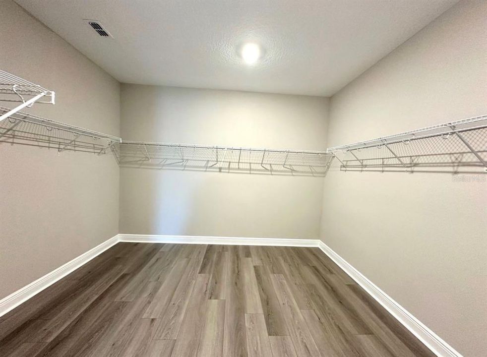 En Renta: $3,500 (5 camas, 4 baños, 3715 Pies cuadrados)