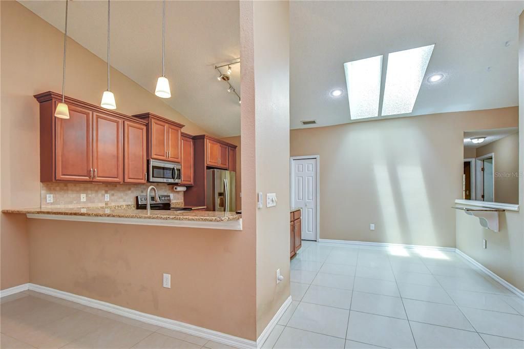 En Venta: $444,900 (3 camas, 2 baños, 1780 Pies cuadrados)