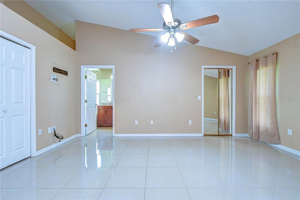 En Venta: $444,900 (3 camas, 2 baños, 1780 Pies cuadrados)